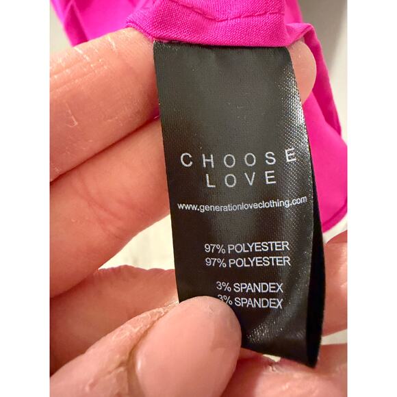 Generation Love Women's Medium Hot Pink Sleeveless Dallas Chain V-Neck Top - Picture 8 of 8